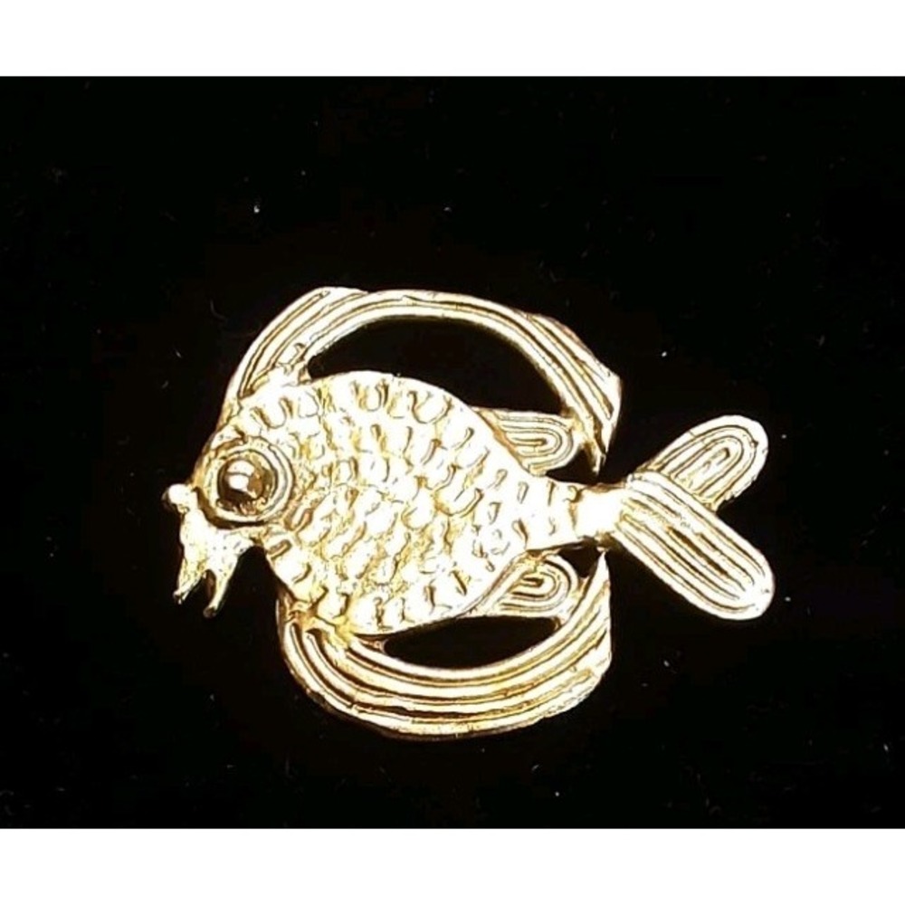 Vtg Alva Studios Brooch Pin Flying Fish Antique Reproduction Gold Tone Modern